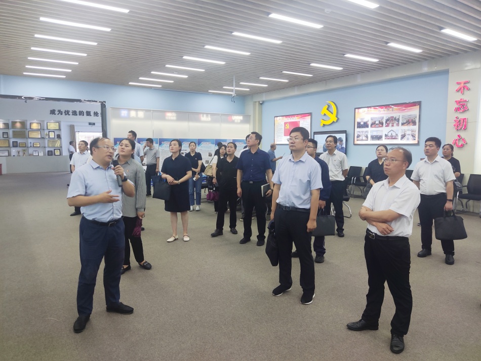 2024年7月17日，市國資委系統在公司開(kāi)展“三組聯(lián)建”現場(chǎng)觀(guān)摩1（公司展廳）_副本